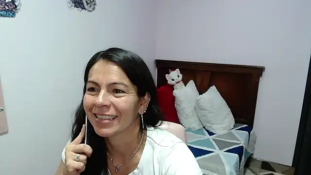 camilavargas_のライブXXXチャット