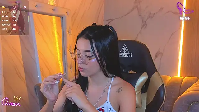 צ'אט XXX בשידור חי של sophiadoll_tf