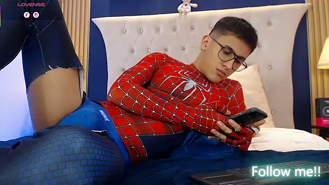 SalvadorFit's Webcam Show