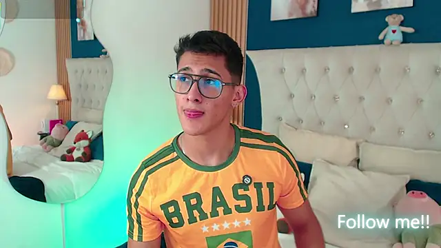 عرض كام SalvadorFit