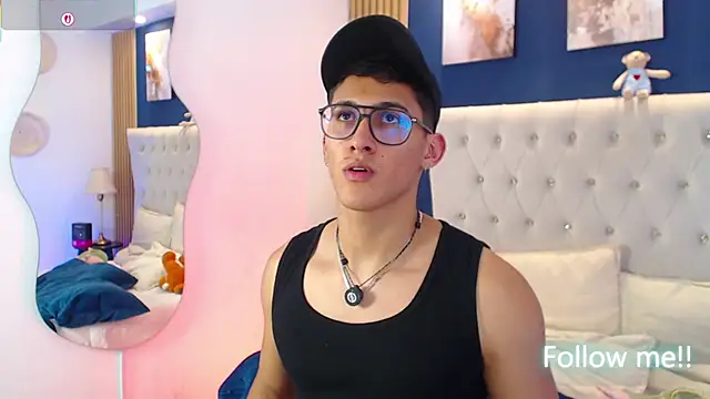 SalvadorFit 在線直播表演