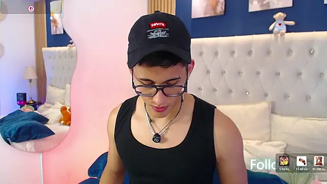 SalvadorFit 在線直播表演