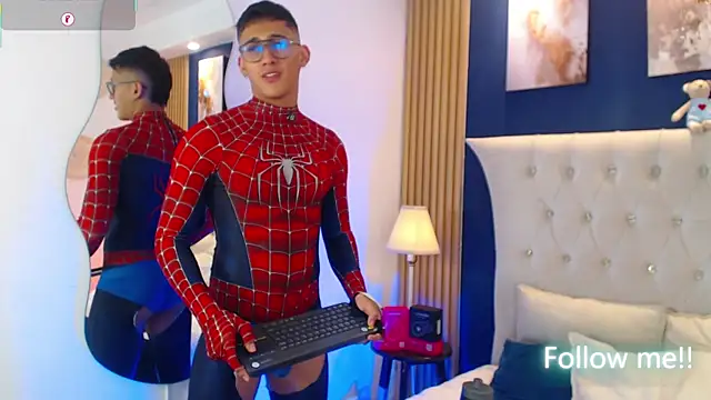SalvadorFit's Webcam Show
