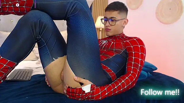 SalvadorFit 在線直播表演