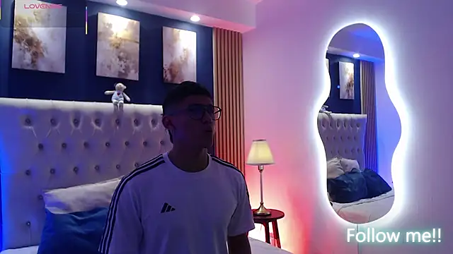 SalvadorFit 网络视讯表演