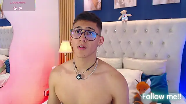 SalvadorFit 在線直播表演