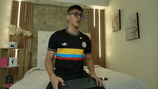 عرض كام SalvadorFit