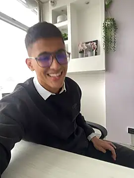 SalvadorFit Pertunjukan Webcam
