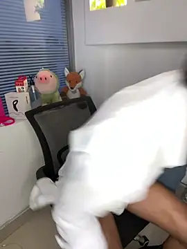 SalvadorFitのウェブカメラショー