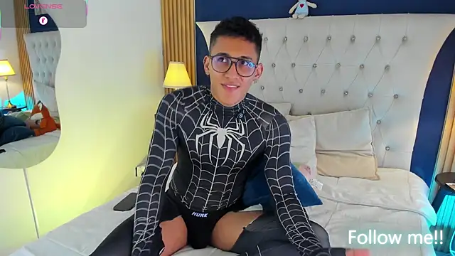 SalvadorFit Show in webcam