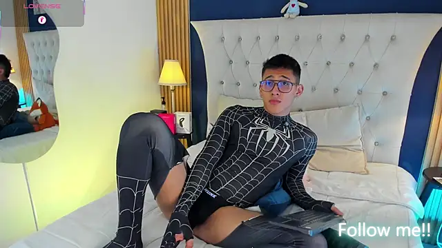 XXX chat uživo modela SalvadorFit
