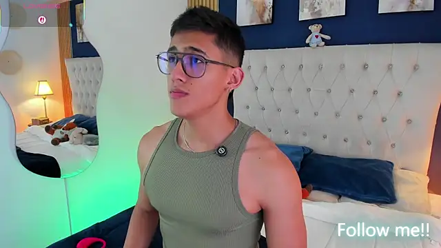 SalvadorFit 网络视讯表演