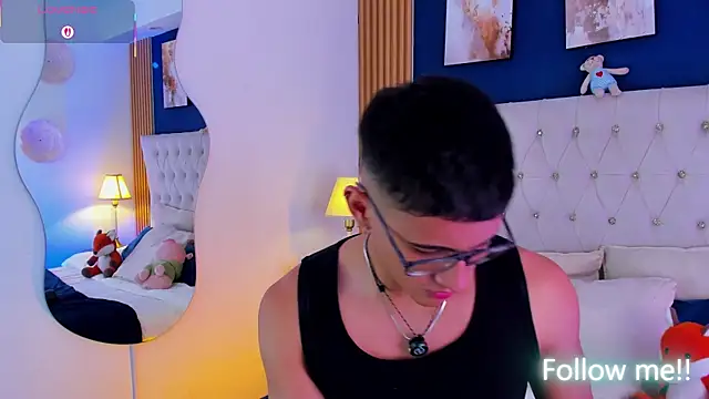SalvadorFit 网络视讯表演