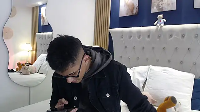 SalvadorFit 网络视讯表演