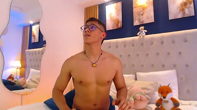 SalvadorFit 网络视讯表演