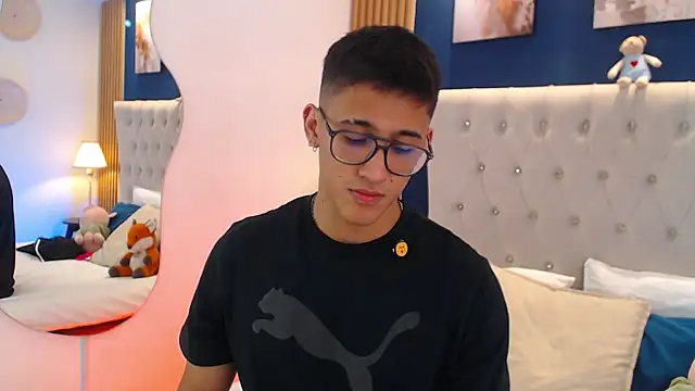 SalvadorFit Pertunjukan Webcam
