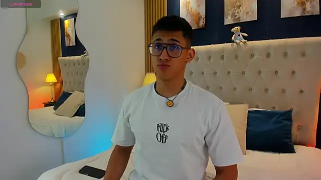 SalvadorFit 网络视讯表演