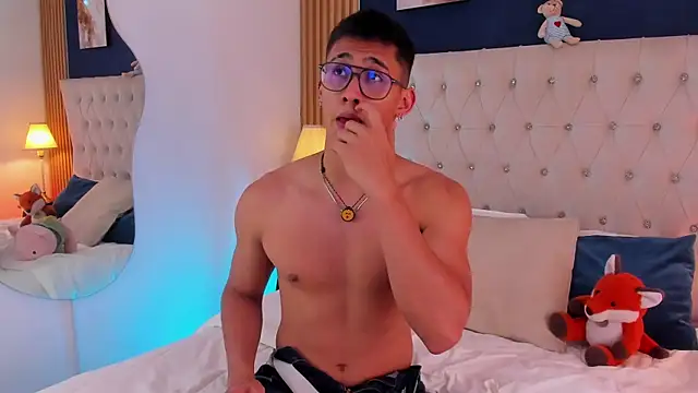 SalvadorFit 网络视讯表演