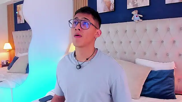 SalvadorFit 网络视讯表演
