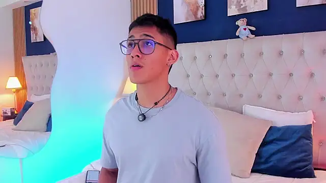 عرض كام SalvadorFit