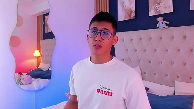SalvadorFit 网络视讯表演