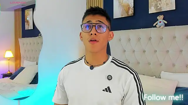 SalvadorFit 在線直播表演