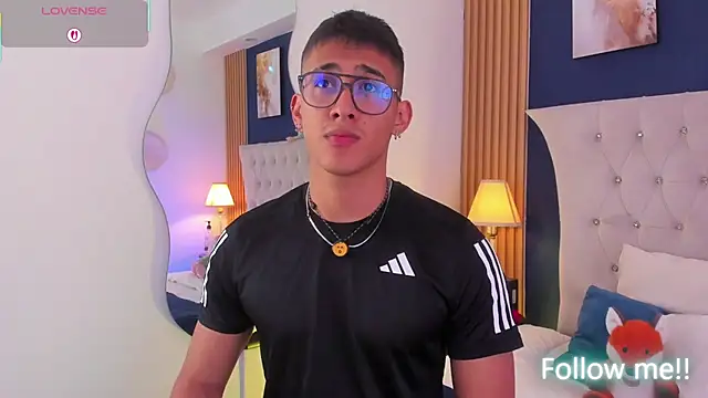 SalvadorFit 网络视讯表演