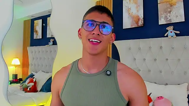 عرض كام SalvadorFit