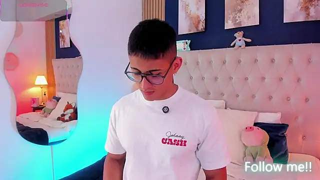 SalvadorFit 在線直播表演