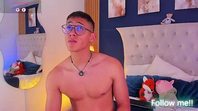 SalvadorFit 网络视讯表演