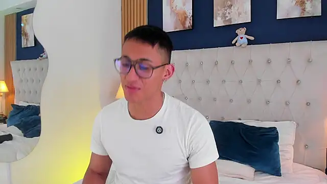 SalvadorFit Pertunjukan Webcam
