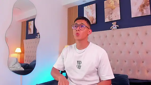 SalvadorFit Pertunjukan Webcam