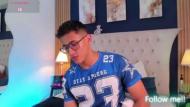 SalvadorFit's Webcam Show