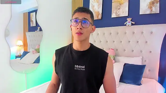 SalvadorFit Show in webcam
