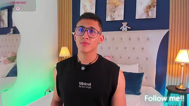 SalvadorFit 在線直播表演