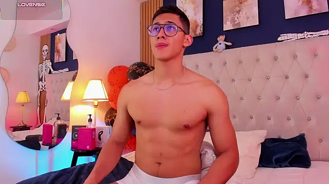 SalvadorFit Шоу с уебкамера