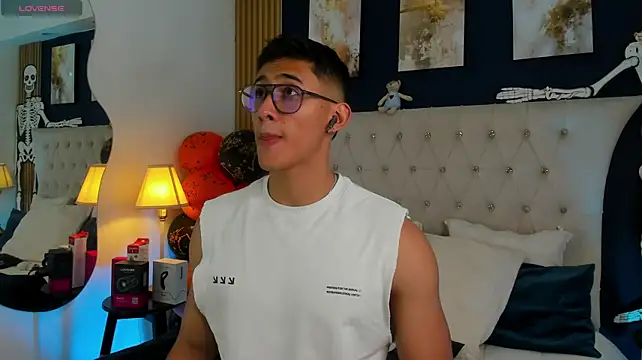 SalvadorFit 在線直播表演