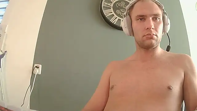 monty19cm Webcamshow