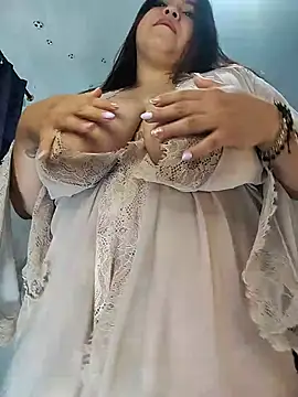 LucyDiamonds1 Webcam show