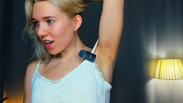 DianeHonnette Adlı Modelin Canlı XXX Sohbeti