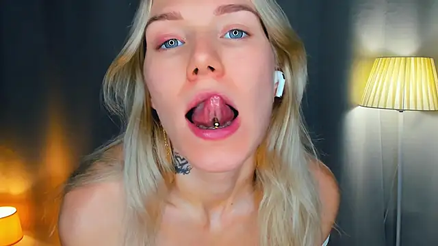 XXX chat uživo modela DianeHonnette