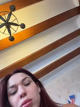 MollyXoXo: διαδικτυακό σόου στην κάμερα