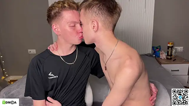 Eaton_'s Webcam Show