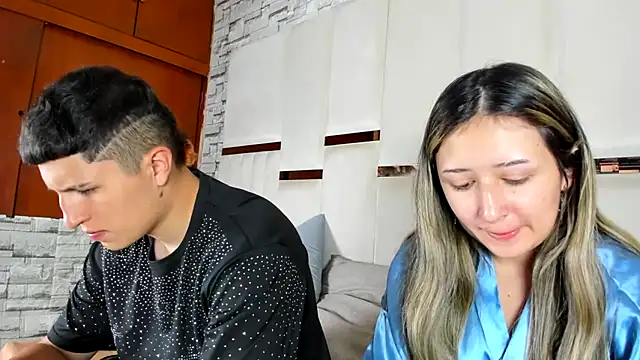 ANLLELOAndANGELA Adlı Modelin Web Kamerası Şovu