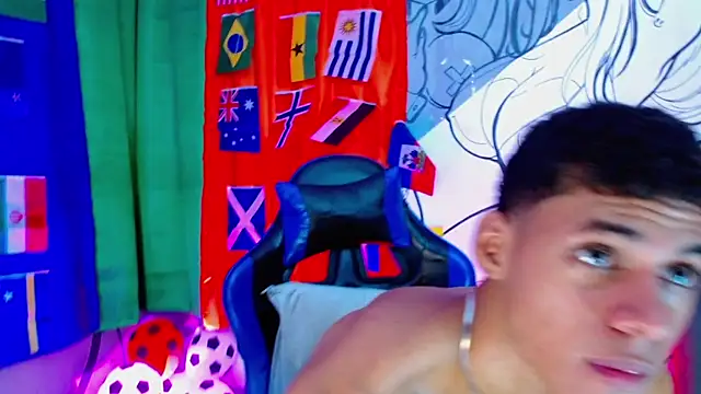 deivid_bigcock1 Show Webcam