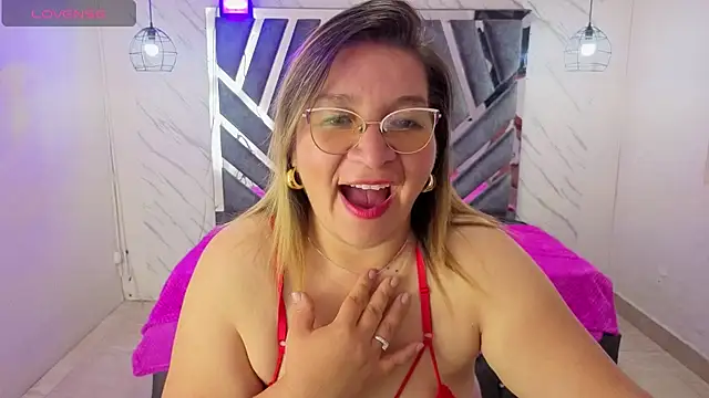 MaylinRosse_ Adlı Modelin Canlı XXX Sohbeti