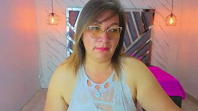 Chat +18 de MaylinRosse_ ao vivo