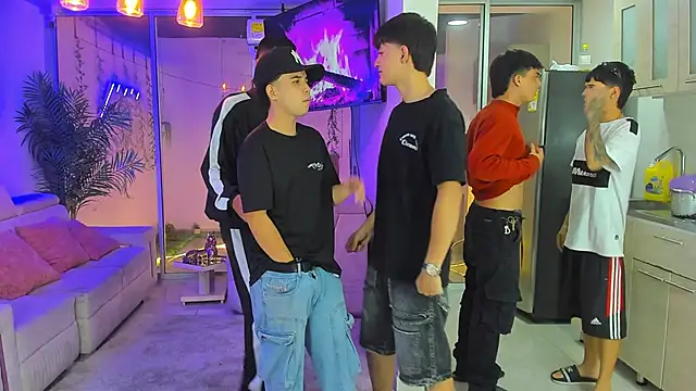 Houseofwarrios Adlı Modelin Web Kamerası Şovu