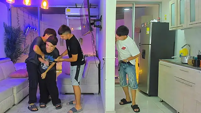 Houseofwarrios webcam show