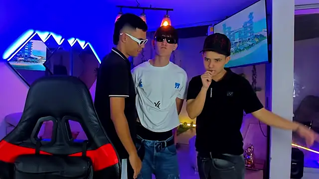 Show de Houseofwarrios na webcam